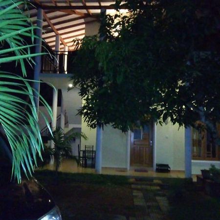 Tissa Resort Тиссамахарама Экстерьер фото