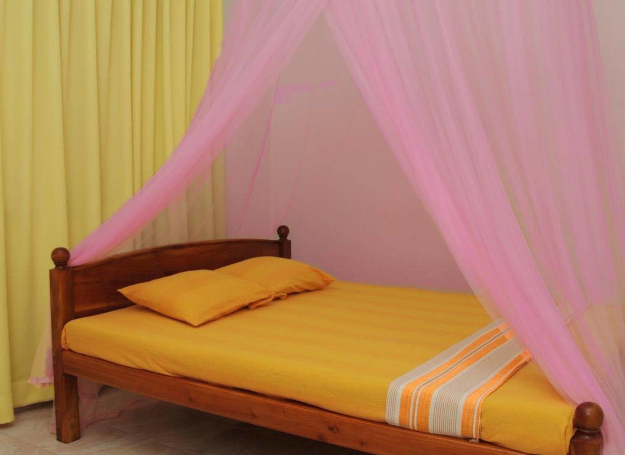 Tissa Resort Тиссамахарама Экстерьер фото
